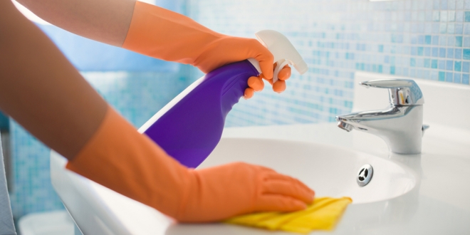 Ev Yapımı Banyo Temizleyici