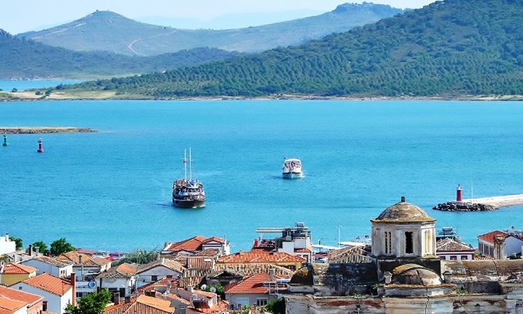 Her Hali Başka Güzel: Gökçeada